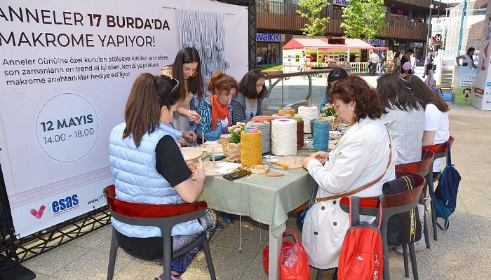 Anneler makrome atölyesinde buluştu