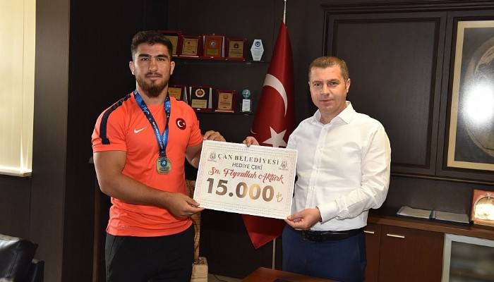 Başkan Kuzu’dan Dünya 3.’Süne Büyük Ödül