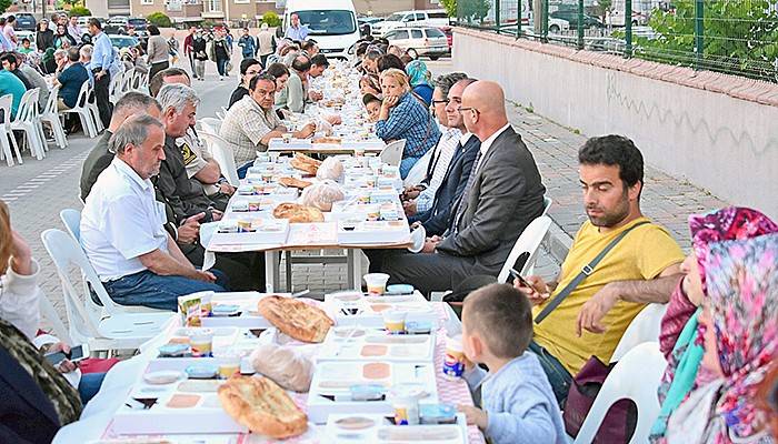 İlk sokak iftarı şehit evinde