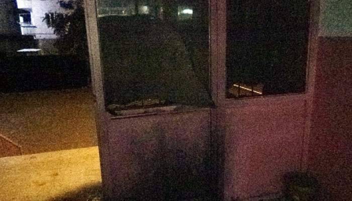 Hainler okulu ateşe verdi