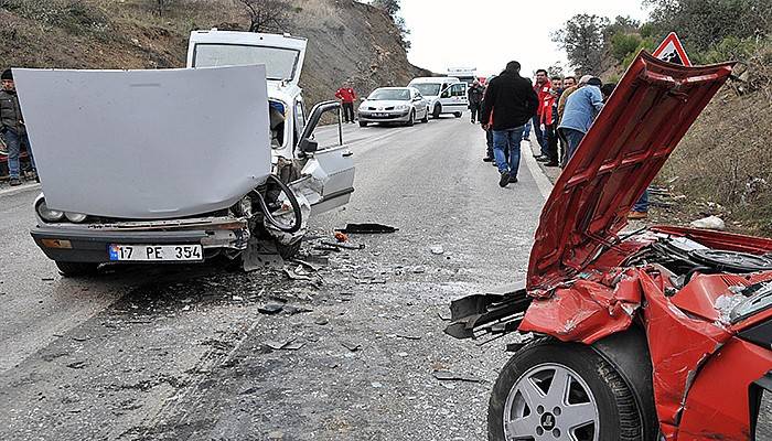 Kafa kafaya çarpıştılar
