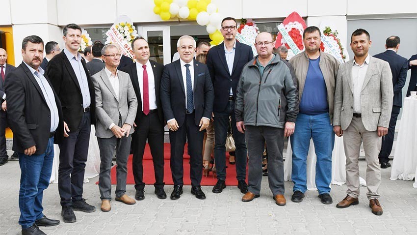 VakıfBank, Lapseki Şubesinin açılışını gerçekleştirdi