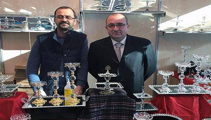 Köylüsünün başarısını kutladı