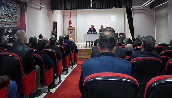Kaymakamı Şahin muhtarları topladı