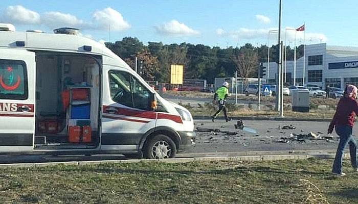 Trafik kazası: 3 yararlı