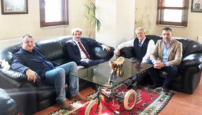Vali Orhan TAVLI, Salcano Bisiklet Yönetim Kurulu Başkanı Salih Akgül’ü Ziyaret Etti