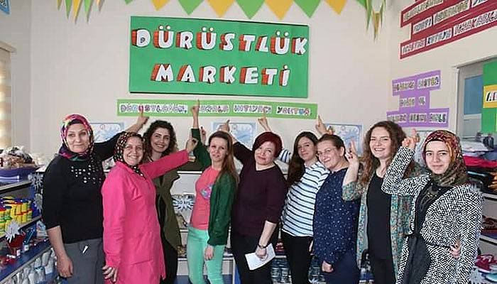 ‘Dürüstlük marketi’ açıldı