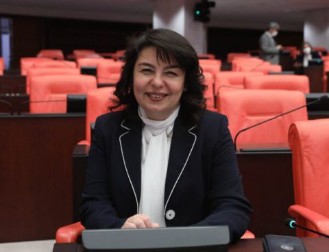 AK Parti Çanakkale Belediye Başkan Adayı Jülide İskenderoğlu oldu
