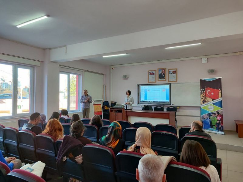 Biga'da Öğretmenler Erasmus Plus Eğitimi Aldı