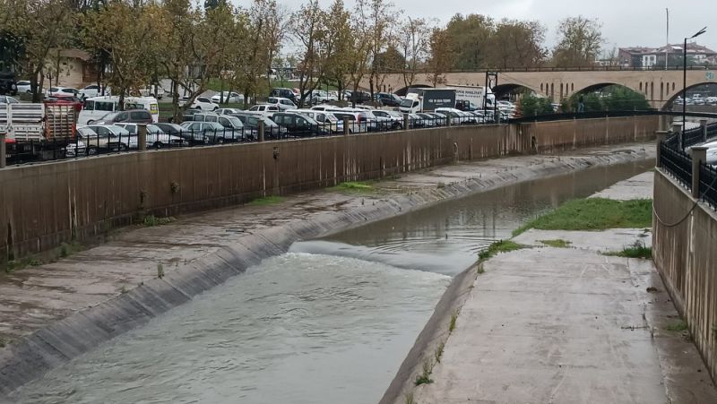 Kocabaş Çayı'nda Su Seviyesi Arttı