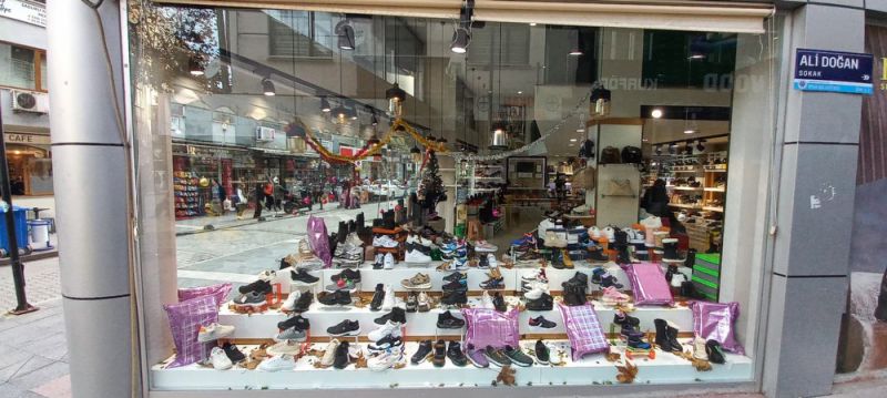 Biga Ayakkabı Fuarı'nda Çılgın Yılbaşı İndirimi