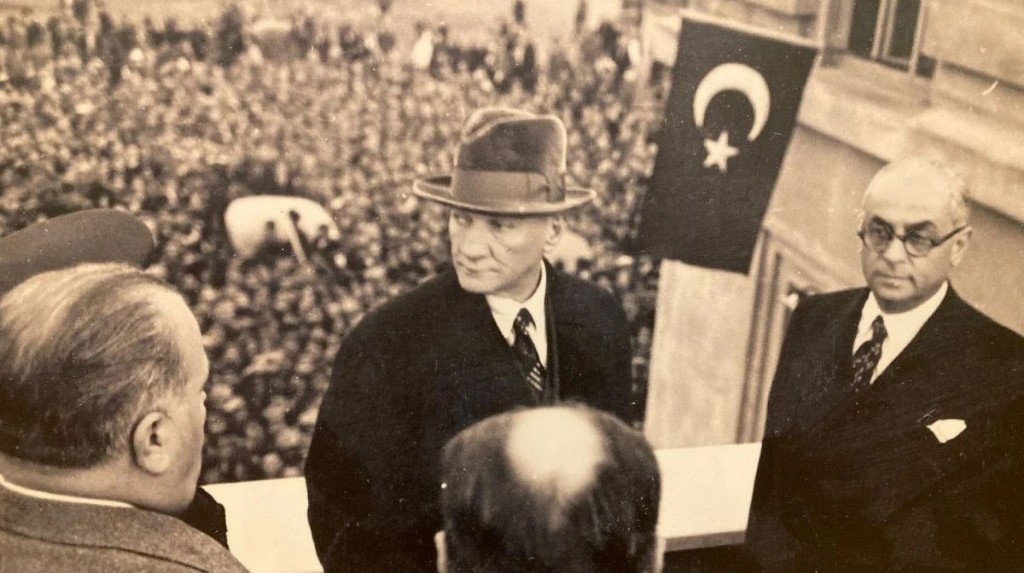 Atatürk'ün ölümü üzerine yurt dışından gelen mektuplar