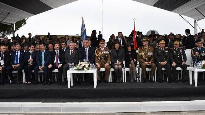 Çanakkale Kara Savaşları'nın 104'üncü Yıl Dönümünde Gurur ve Hüzün Bir Arada