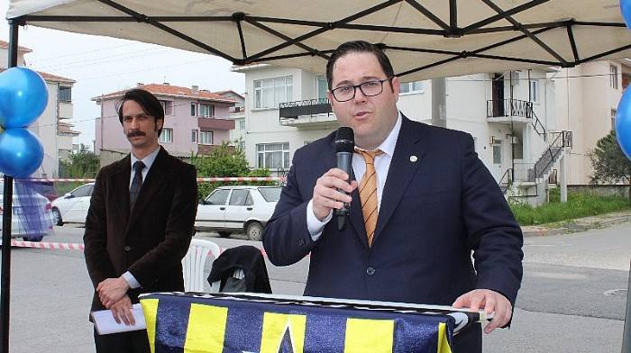 Biga FB Derneği Bisiklet Dağıttı