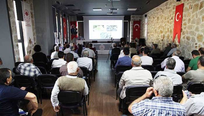 Sürdürülebilir Tarım Ve Kanola Yetiştiriciliği Konferansı Düzenlendi