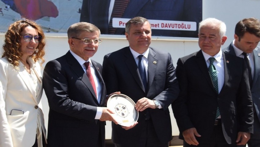  Ahmet Davutoğlu,’’ Bu Son Hafta Sizi Provoke Edecekler, Asla Onların Bu Tehditlerine Boyun Etmeyeceğiz