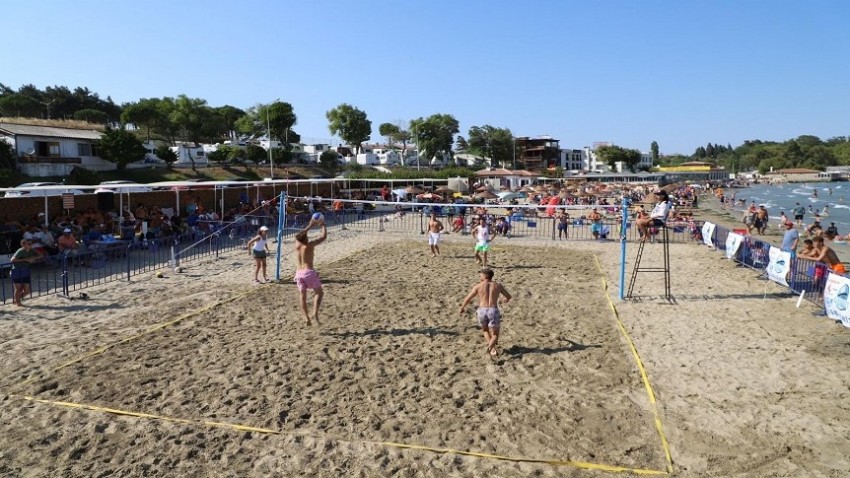 Hamzaköy Halk Plajı'nda heyecan dolu anlar: Plaj Voleybol Turnuvası