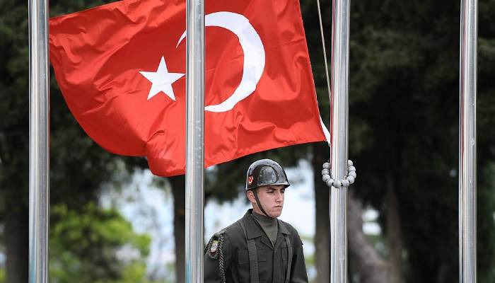  Çanakkale kara muharebelerinin 102. yıldönümü kutlanıyor