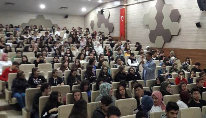 'Gençlerde Ruh Sağlığı' paneli yapıldı