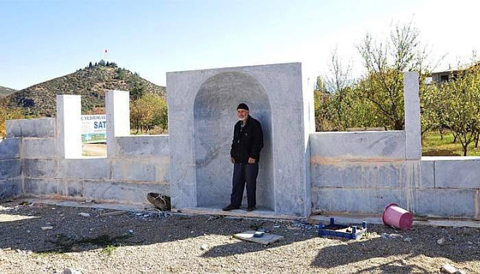 Antik çağlarda kullanılan mermerle cami inşa ediyor