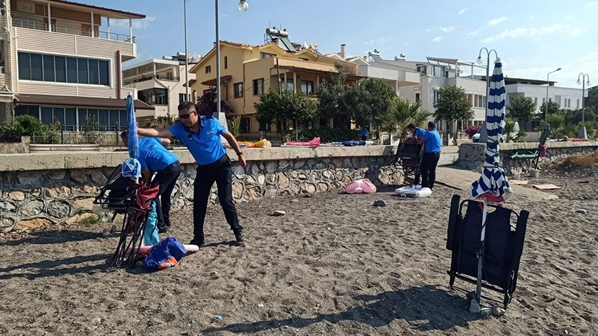 Sabit Şemsiye ve Şezlonglara Zabıta Müdahalesi