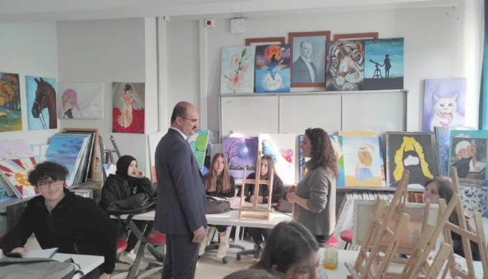 Gelibolu Kaymakamı Abacı Gelibolu Anadolu Lisesini Ziyaret Etti