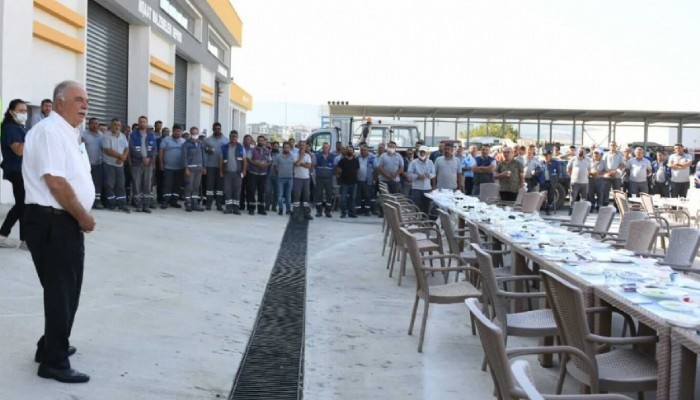 Başkan Gökhan Belediye Personeli İle bir Araya Geldi