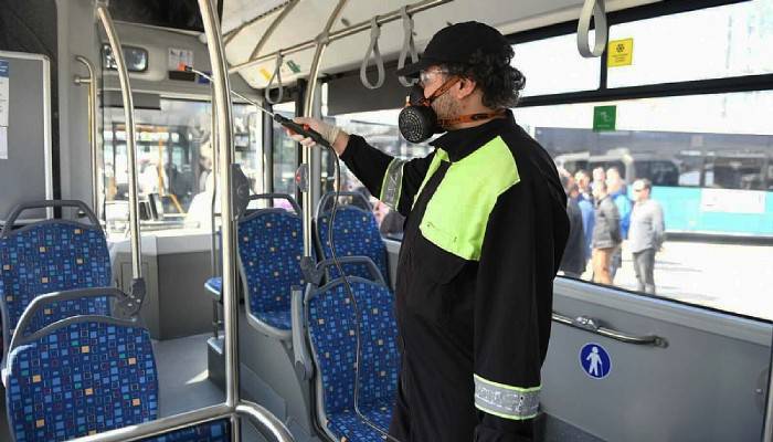 Otobüslerde Dezenfekten ve İlaçlamalar Devam Ediyor