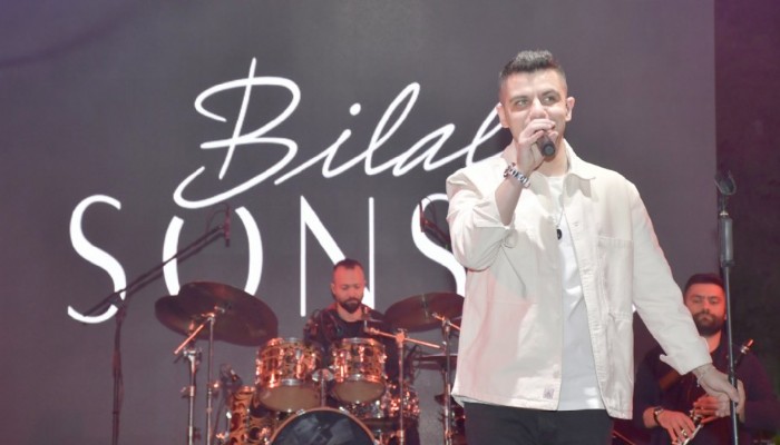 Bilal Sonses konseriyle coşturdu