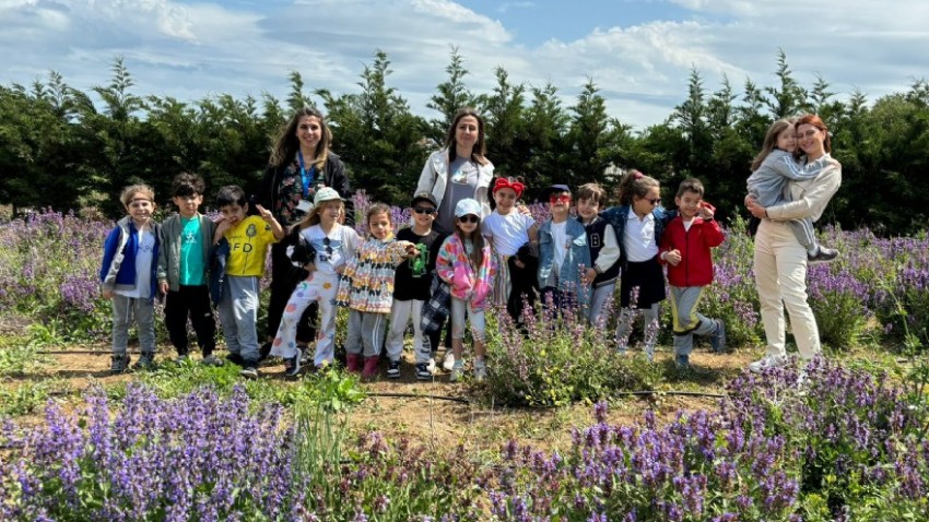 Öğrenciler Tıbbi Aromatik Bitkileri Öğreniyor