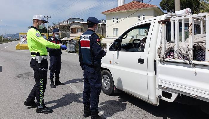 Çanakkale kontrol noktalarında korona virüs denetimi (VİDEO)