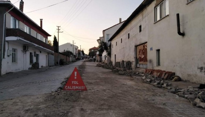Yeniçiftlik Köyü’nde Su Şebekeleri Yenileniyor