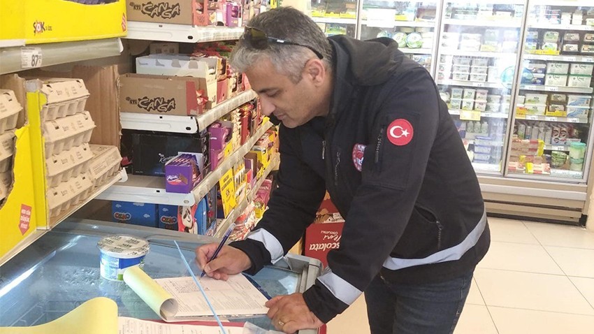 Ayvacık'ta marketlerde Ramazan denetimi