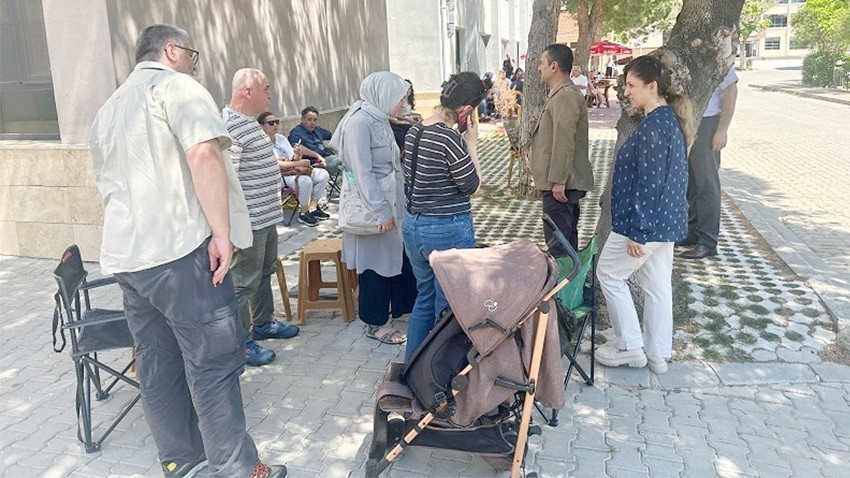 Vali Aktaş liselere giriş sınavı kapsamında okulları ziyaret etti