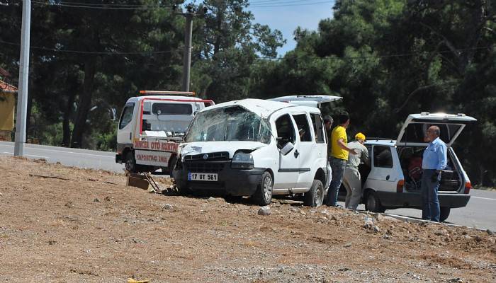  Çanakkale’de trafik kazası: 9 yaralı