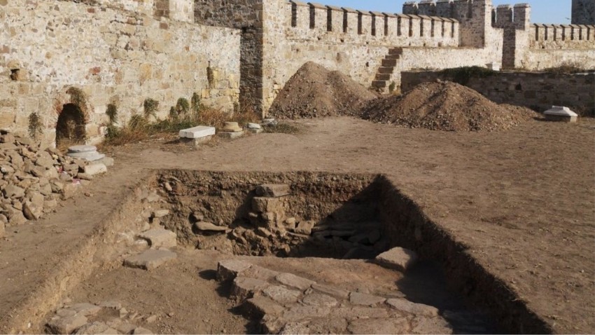 Çanakkale'de arkeolojik kazılarda Venedik döneminden kalma bulgulara ulaşıldı 