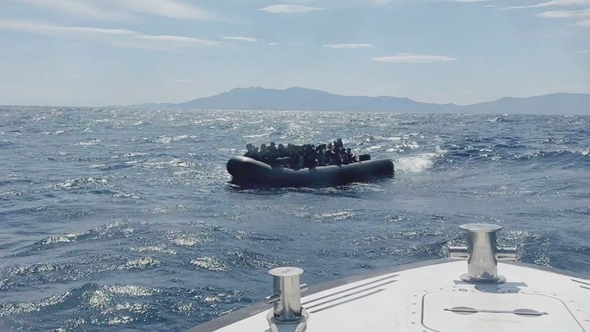 Ayvacık Açıklarında 43 Kaçak Göçmen Yakalandı