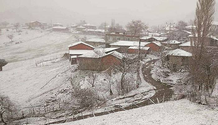 Merkezde Soğuk, İlçelerde Kar Etkili Oldu