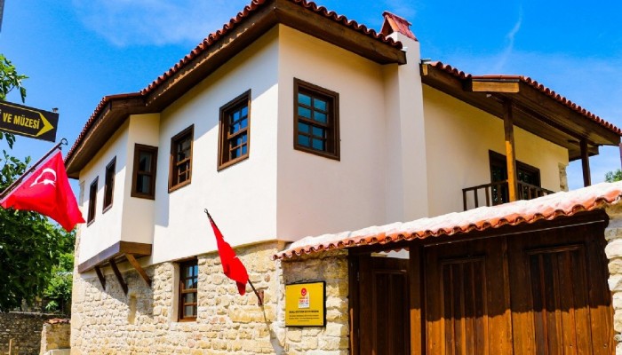 Atatürk Evi ve Müzesi, 1 ay ziyarete kapalı!