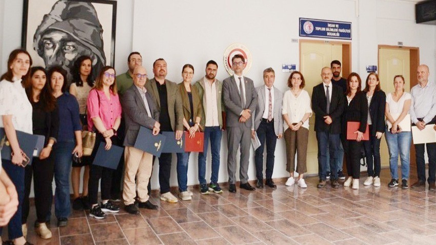 Akademik yükseltme belgesi takdimi yapıldı