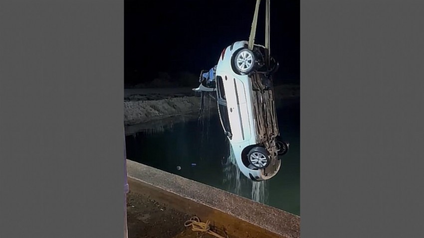  Otomobil köprüden suya uçtu 2 ölü