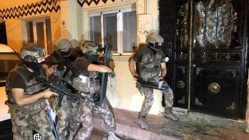 20 ilde 90 zehir taciri yakalandı
