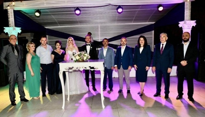 Vali Aktaş, şehit oğluna nikah şahidi oldu