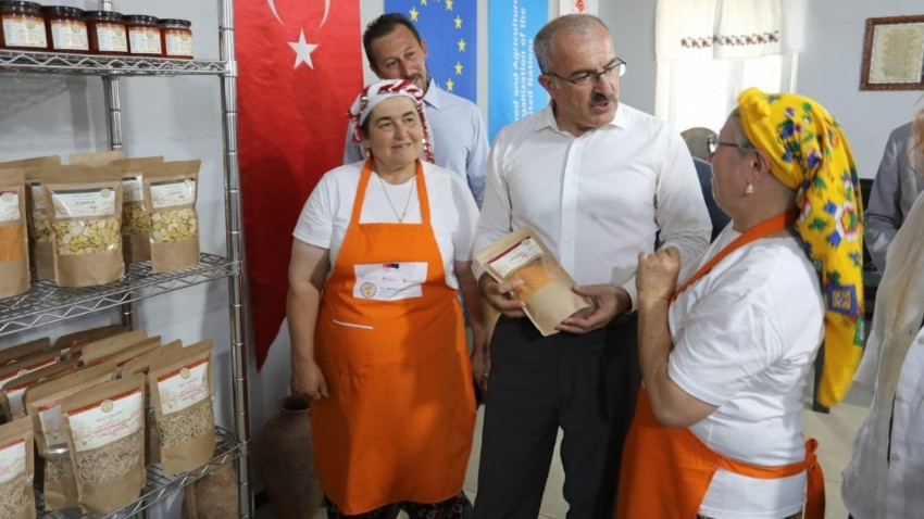 Ayvacık'ta Kadın Emeği ile Hayata Geçen Projeler
