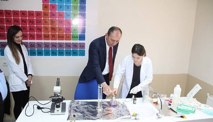 Biga Belediyesi’nden eğitime ‘Fen Laboratuvarı’ desteği