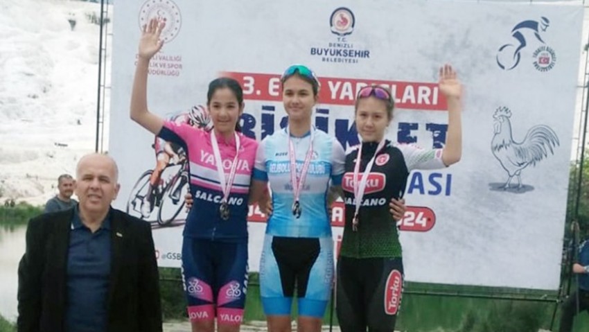 Gelibolu'dan Zafer! Kız Bisiklet Takımı Türkiye Şampiyonu