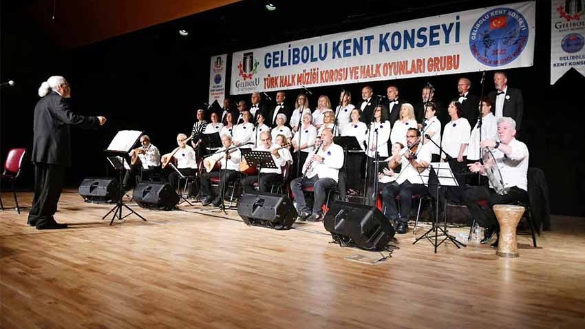 Gelibolu Belediyesi Türk Halk Müziği Korosu Çanakkale'de Sahne Aldı