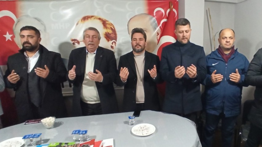 MHP İlçe Yönetimi, Parti Binasında Mevlidi Şerif Okuttu