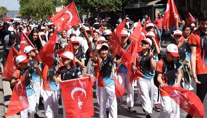 Çanakkale'de 19 Mayıs coşkusu (VİDEO)