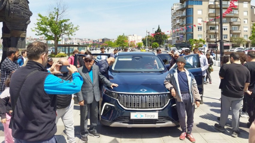 Çanakkale’de TOGG'a Vatandaşlar Yoğun İlgi Gösterdi (VİDEO)